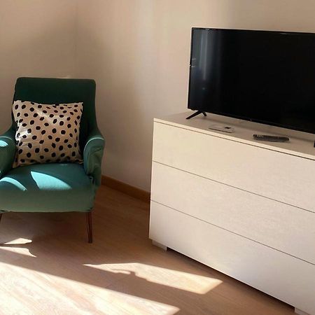 Vesuvia Apartment Napoli Bagian luar foto