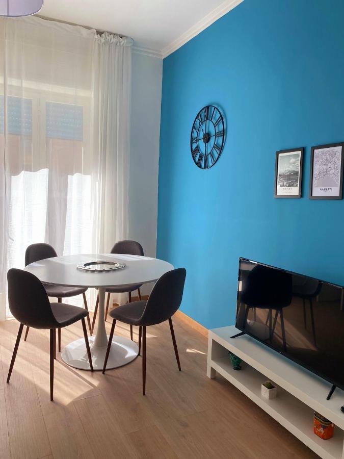 Vesuvia Apartment Napoli Bagian luar foto