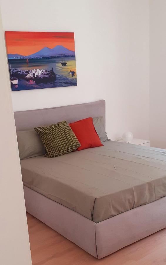 Vesuvia Apartment Napoli Bagian luar foto