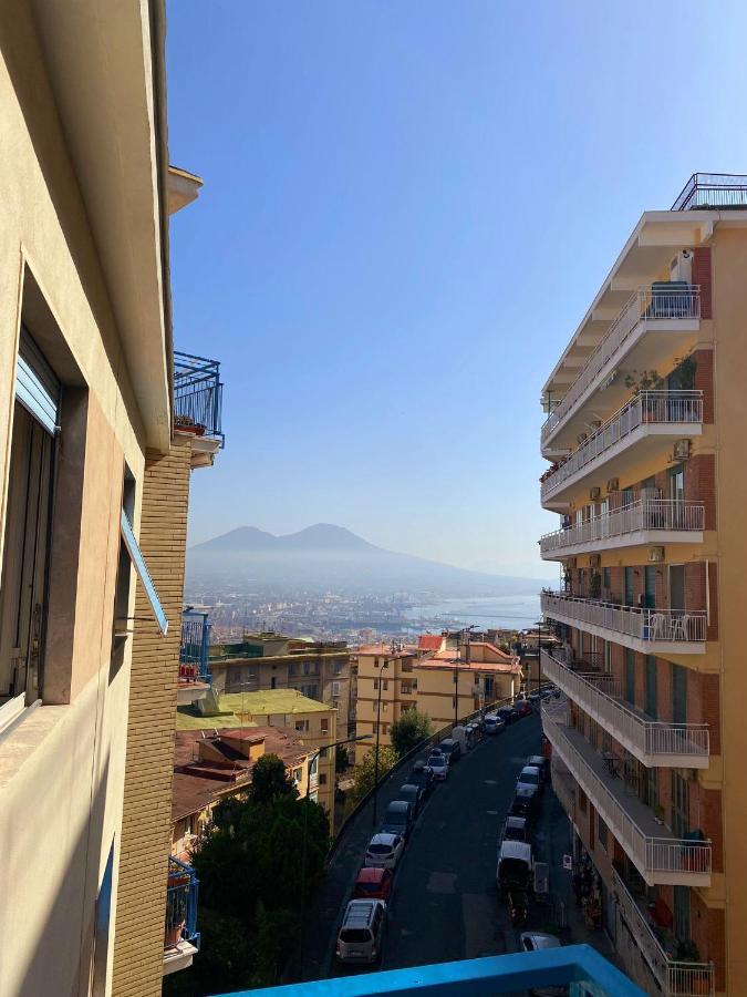 Vesuvia Apartment Napoli Bagian luar foto