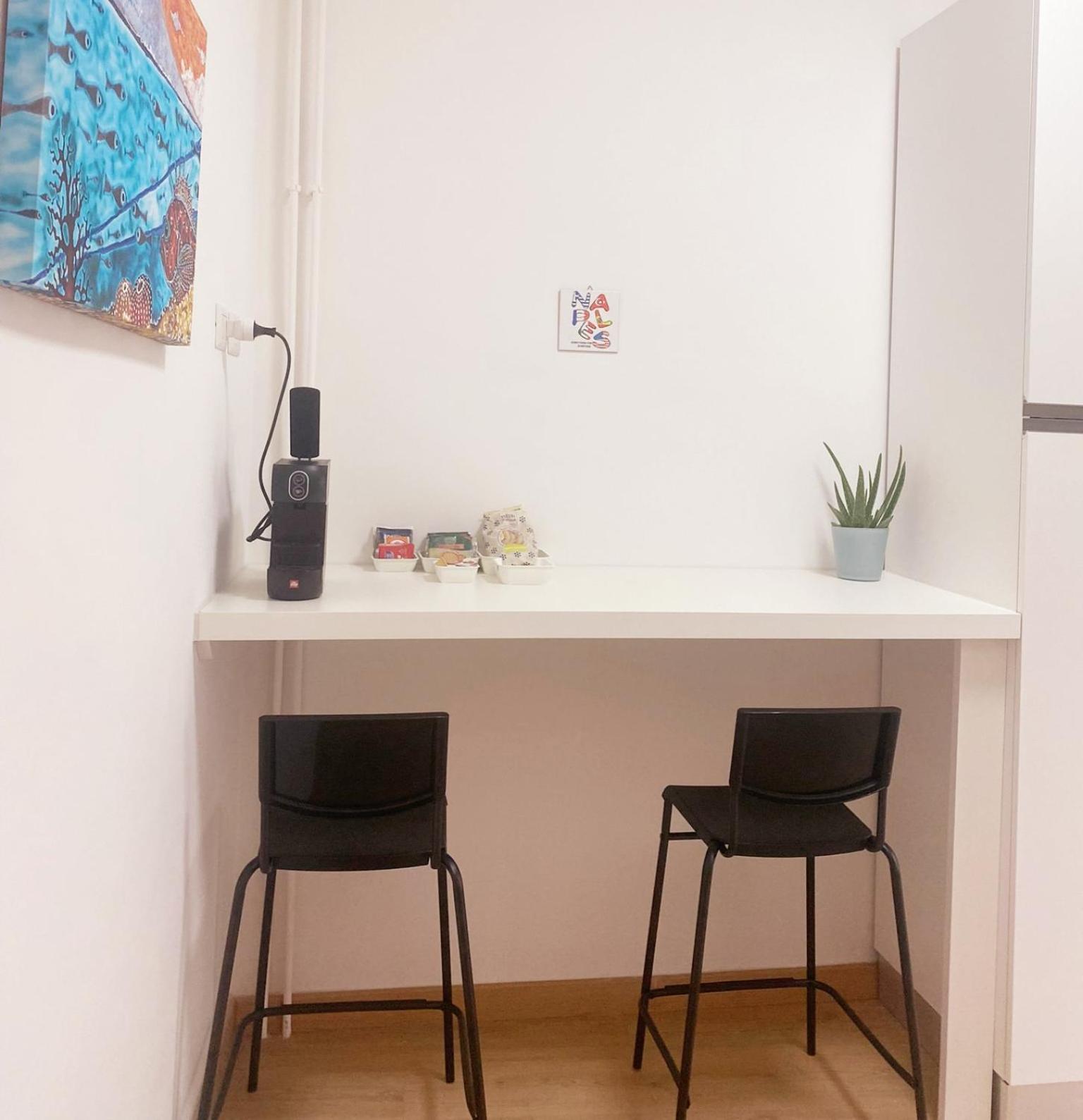 Vesuvia Apartment Napoli Bagian luar foto